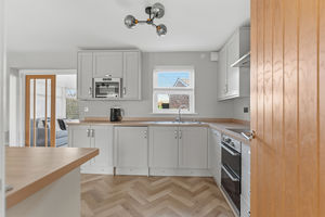 Photo 9- click for photo gallery